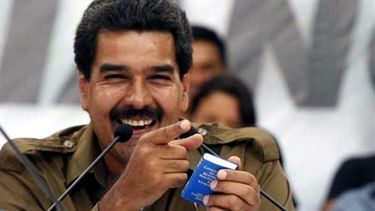 americateve | Una encuesta realizada por la firma Alfredo Keller y Asociados señala que el candidato de la oposición obtendría 42% de los votos, contra un 35% del oficialismo