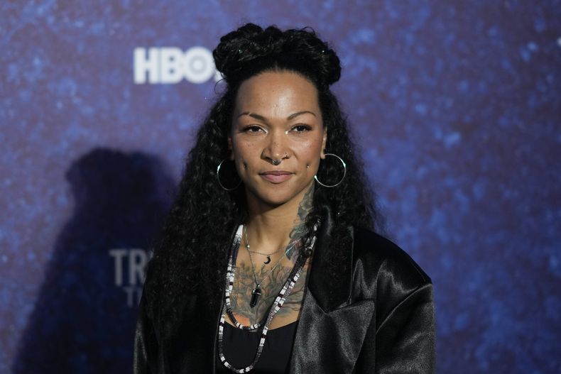Kali Reis asiste a la alfombra roja de la serie de HBO True Detective: Night Country, en la Ciudad de México el jueves 11 de enero de 2024. (Foto AP/Eduardo Verdugo)