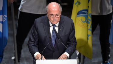 blatter defiende su gestion en medio de escandalo