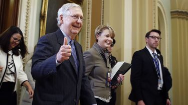Análisis AP: Republicanos avalan las acciones de Trump
