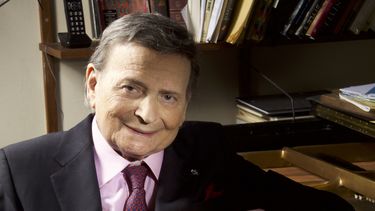 Esta fotografía sin fecha proporcionada por Maria Cooper Janis muestra al pianista Byron Janis, que falleció a los 95 años el jueves 14 de marzo de 2024 en un hospital de la ciudad de Nueva York. (Christian Steiner/Maria Cooper Janis vía AP)