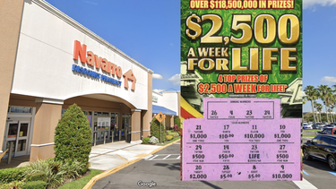 mujer se gana mas de $ 2 millones en un raspadito que compro en un navarro en kendall
