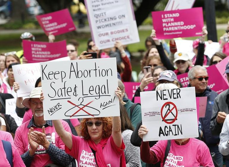 Jueza suspende ley de 1931 que prohíbe el aborto en Michigan