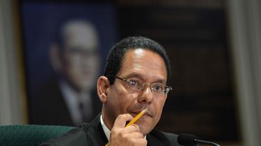 la camara derrota la resolucion que autorizaba el pago a bonistas