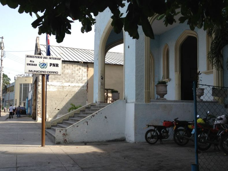Cuarta Unidad de la Policía Nacional Revolucionaria (PNR), del municipio Cerro, La Habana, Cuba.