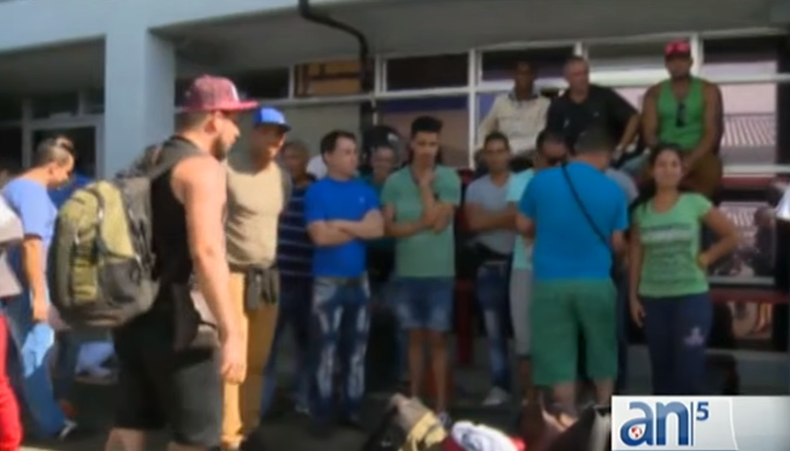 cubanos deportados.png