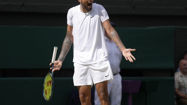 Fan en Wimbledon interpone demanda contra Kyrgios