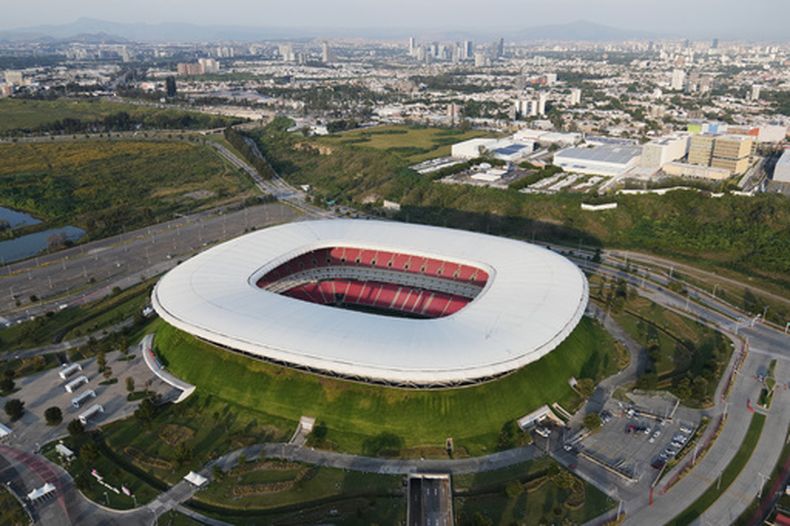 ARCHIVO - Foto del 16 de octubre del 2025, del Estadio Akron desde el aire, una de las sedes de la Copa Mundial 2026 en Guadalajara, Jalisco, México. (AP Foto/Eduardo Verdugo, Archivo)