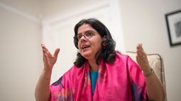 La encargada de negocios de la embajada de Cuba, Lianys Torres Rivera, habla con The Associated Press el martes 9 de junio de 2026, en la misión diplomática en Washington. (AP Foto/J. Scott Applewhite)