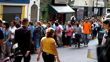 la crisis pone en riesgo el socialismo en venezuela