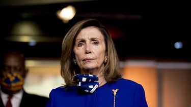 Pelosi critica demora de republicanos en paquete de ayuda