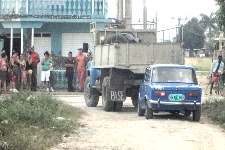 La vivienda estaba destinada al boxeador Yuriorkis Gamboa. Luego de que el deportista abandonara  el país, la familia residente en la casa vivió durante mucho tiempo en la zozobra de ser desalojados.