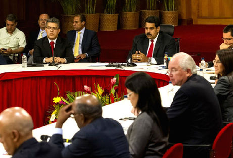 Desde que comenzaron las conversaciones, el gobierno ha detenido a 686 personas y 49 quedaron presas. Cita con cancilleres de Unasur no se ha confirmado