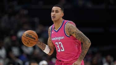 Kuzma anota 36; Wizards se imponen a Mavs