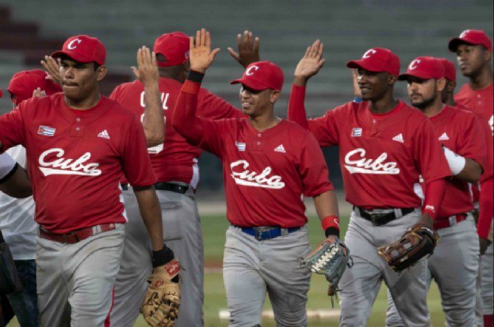 Dominicana deja tendida a Cuba, humillada en béisbol de Lima