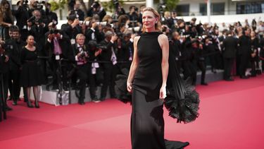 Cate Blanchett posa para los fotógrafos en el 78º Festival Internacional de Cine en Cannes, Francia, el sábado 24 de mayo de 2025. (Foto de Scott A Garfitt/Invision/AP)