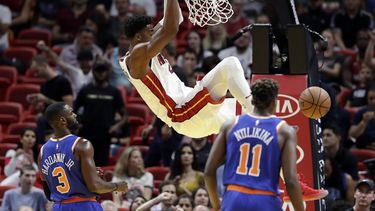 Heat anota 45 en el 3er periodo y arrolla a Knicks