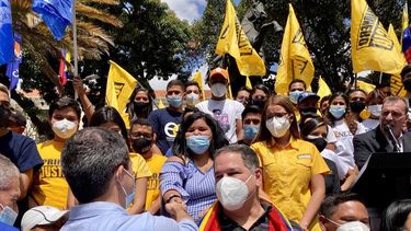 juan guaido participo de las marchas de los estudiantes venezolanos: estamos acompanando a nuestros jovenes que labran su futuro con coraje