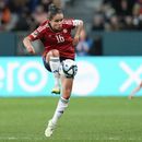 La futbolista de Costa Rica Katherine Alvarado trata de controlar el balón durante una partido del Grupo C del Mundial femenino contra Japón, en Dunedin, Nueva Zelanda, el 26 de julio de 2023. (AP Foto/Alessandra Tarantino)