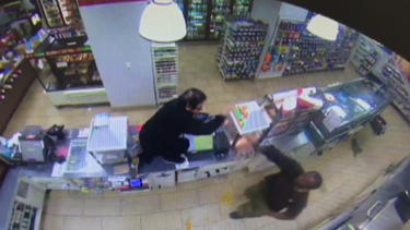 americateve | ladron 7 eleven.png