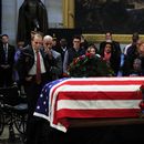 Despiden a expresidente George H.W. Bush con elogios y humor