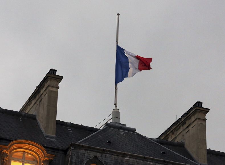 EUR-GEN_FRANCIA-ATAQUE-DUELO-1.jpg