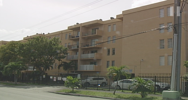 condominio hialeah.png