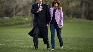 Fuentes AP: Trump sopesa nombrar a un “zar migratorio”