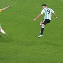 Álvarez y Martínez, caminos opuestos del gol en Argentina