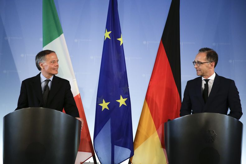EUR-INM_EUROPA-MIGRANTES-0.jpg