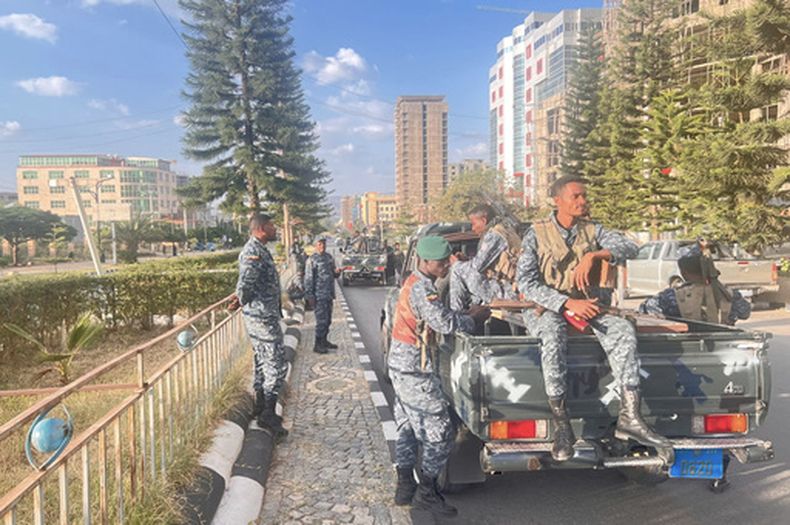 Fuerzas etíopes en Mekelle, Tigray, Etiopía, el 8 de octubre de 2026. (AP foto/Filmon Equar Hailu)